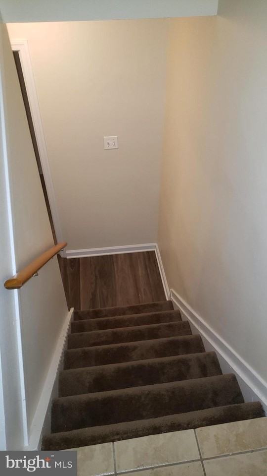 214 Castleton Ter - Photo 4 of 20