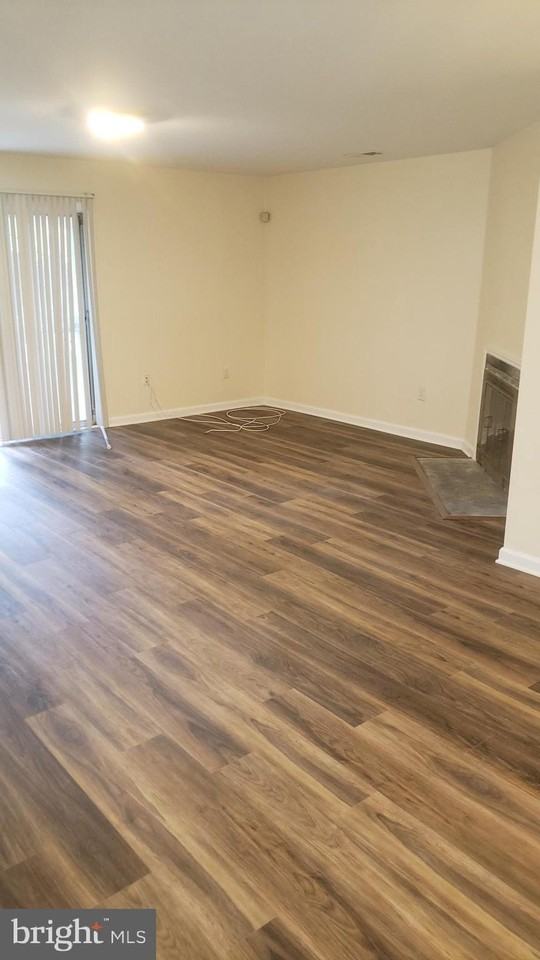 214 Castleton Ter - Photo 5 of 20