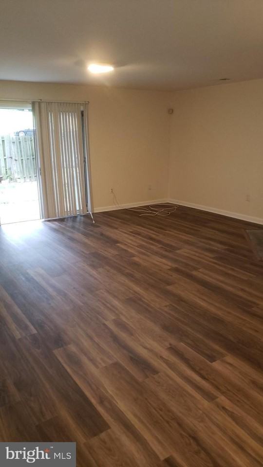 214 Castleton Ter - Photo 6 of 20