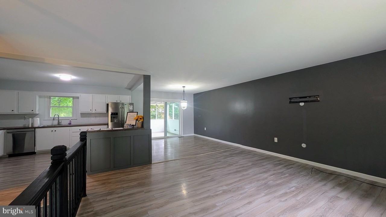 922 Petinot Pl - Photo 6 of 50