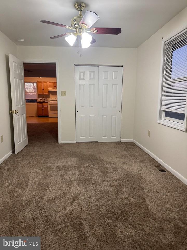 4594 Post Rd - Photo 4 of 7