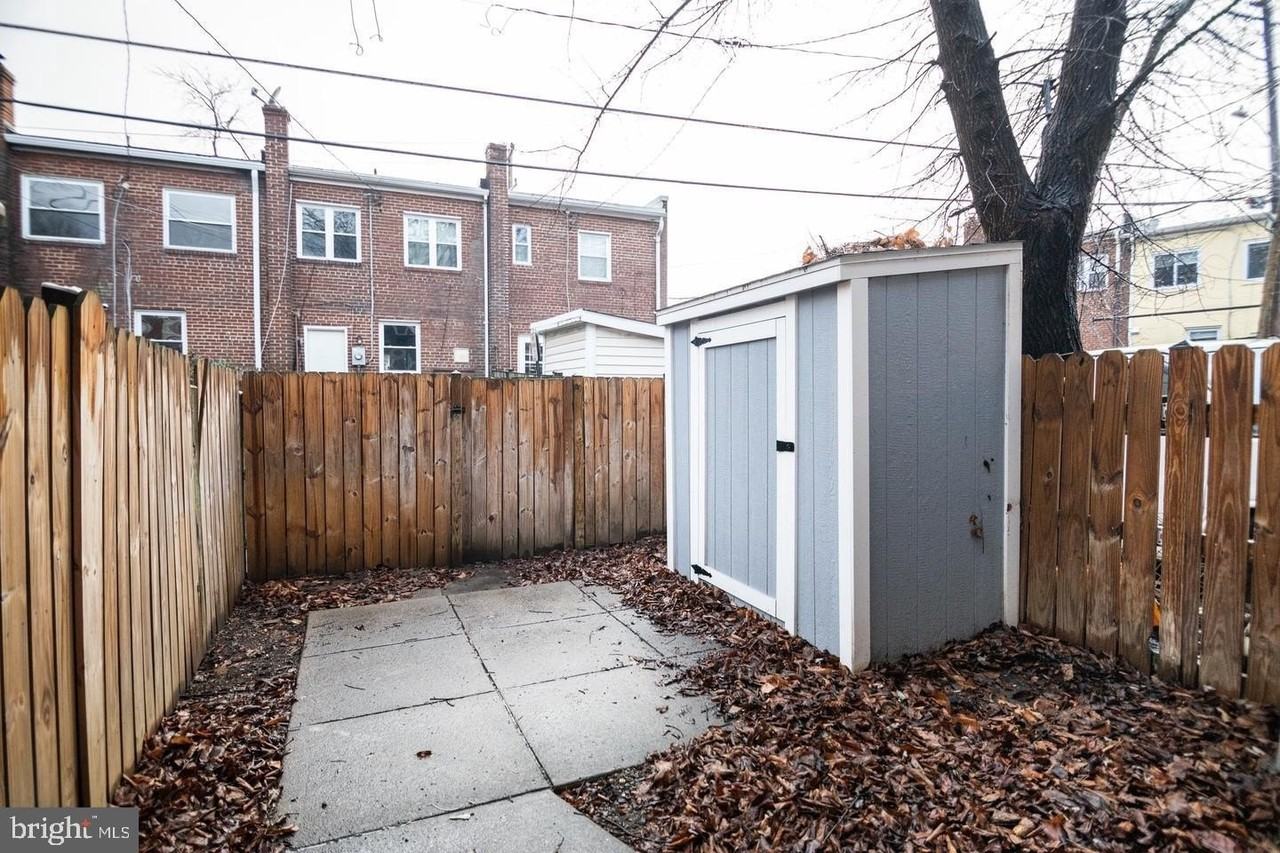 138 Dale St - Photo 5 of 40