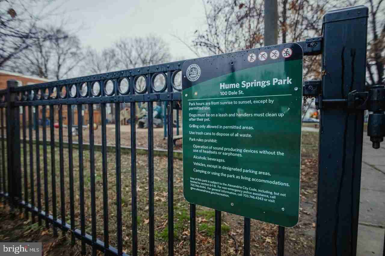 138 Dale St - Photo 7 of 40