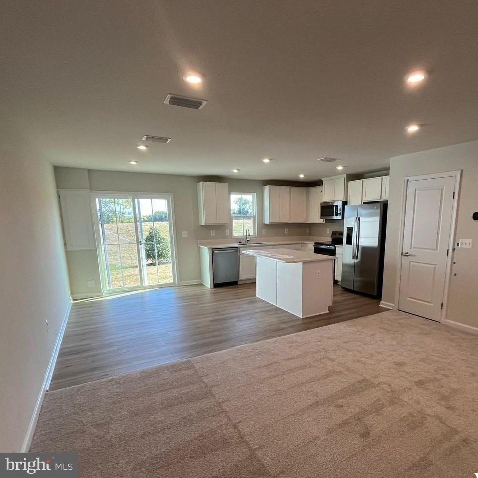 2737 Apricot Dr - Photo 5 of 22