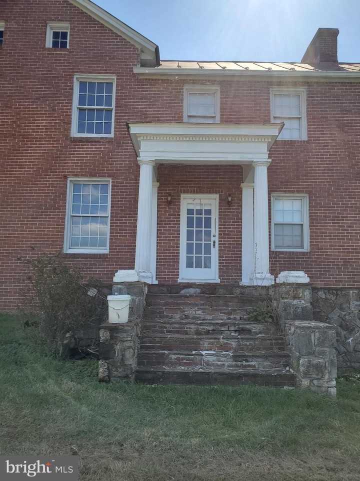 3381 Martinsburg Pike - Photo 2 of 2