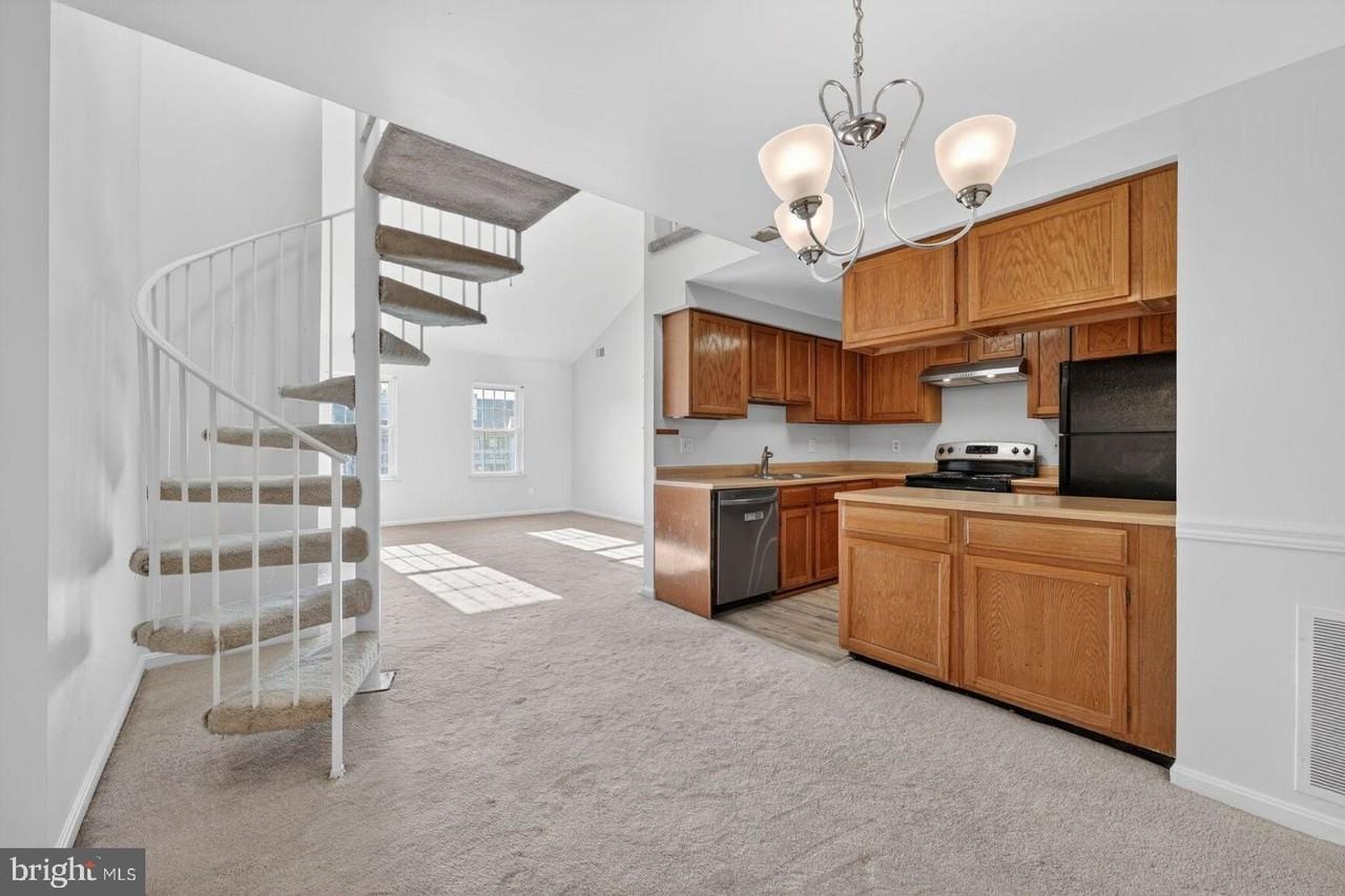 6903B Sandra Marie Cir Unit B #B - Photo 5 of 20