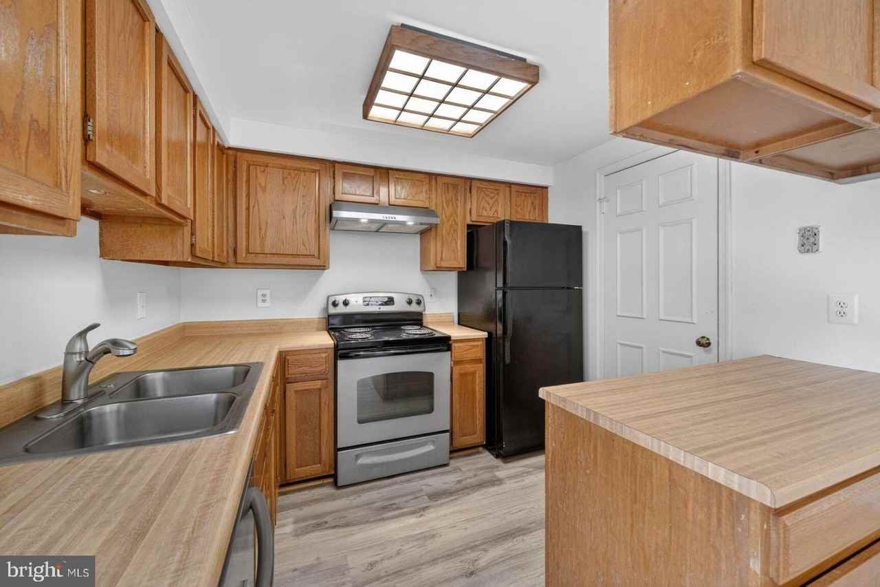 6903B Sandra Marie Cir Unit B #B - Photo 6 of 20