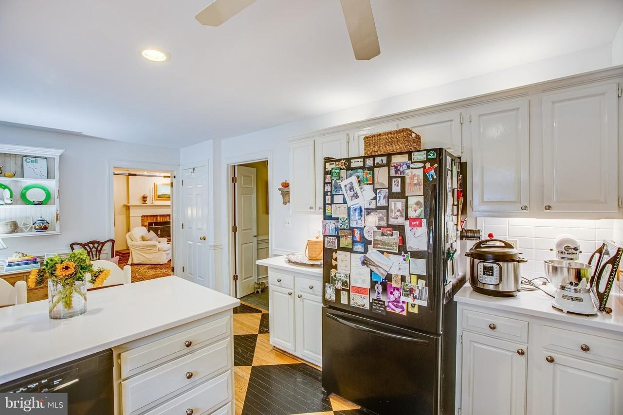 20 Aiken Rd - Photo 5 of 33