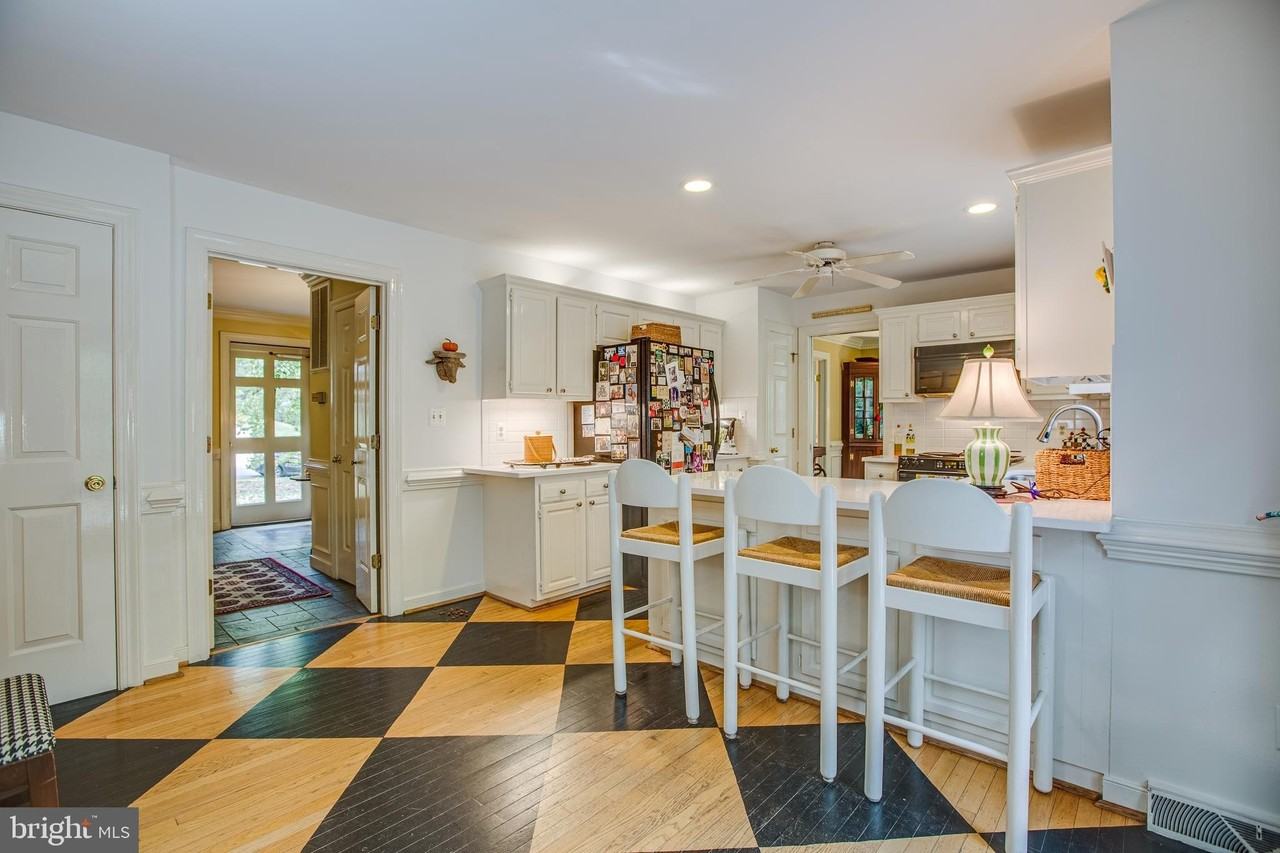 20 Aiken Rd - Photo 6 of 33