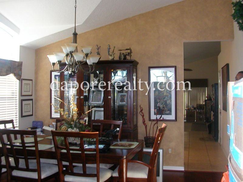 631 Blenheim Loop - Photo 2 of 8