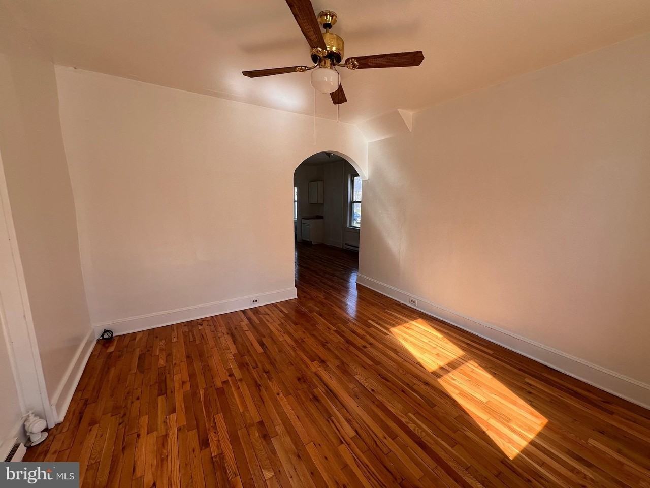 24 W Cecil St - Photo 3 of 7