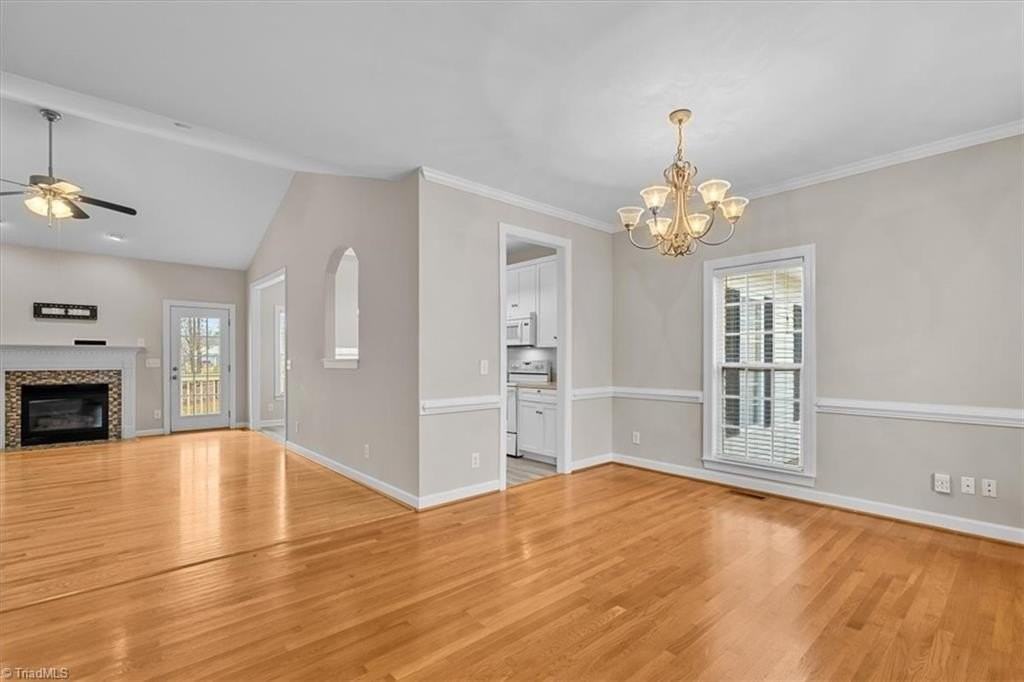 7707 Foxhaven Ct - Photo 4 of 32