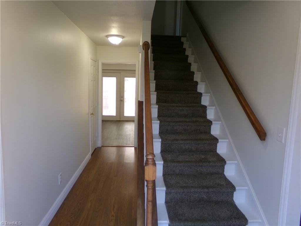 2500 Newington Ct - Photo 6 of 37