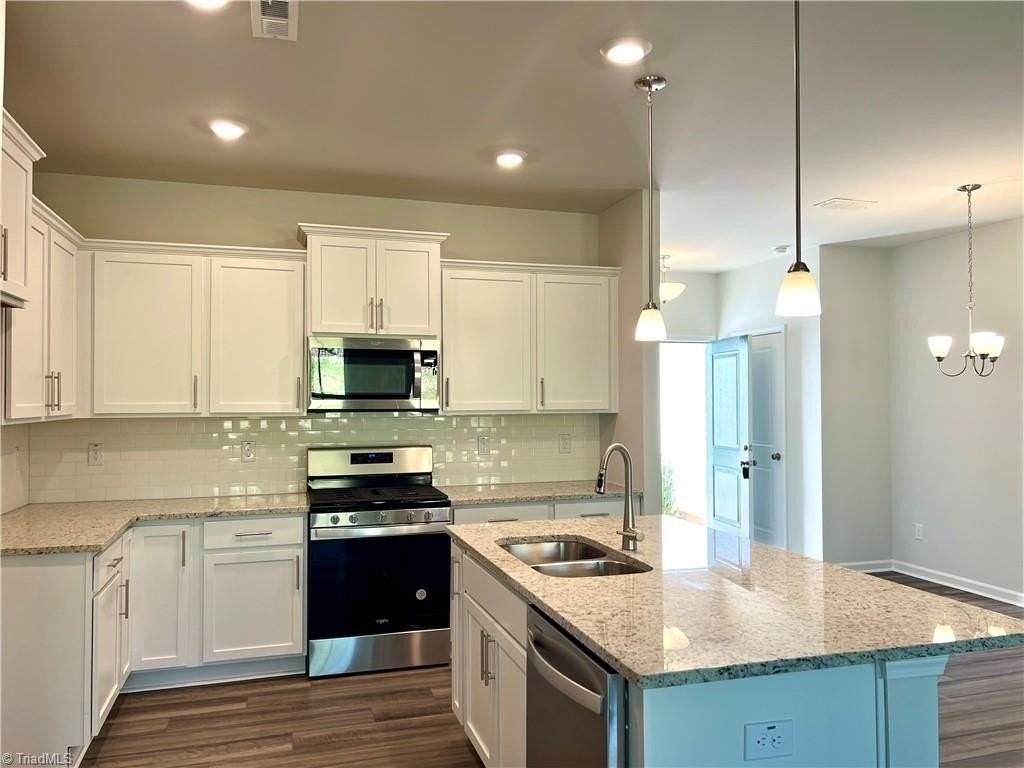 914 Lampton Ct - Photo 7 of 39