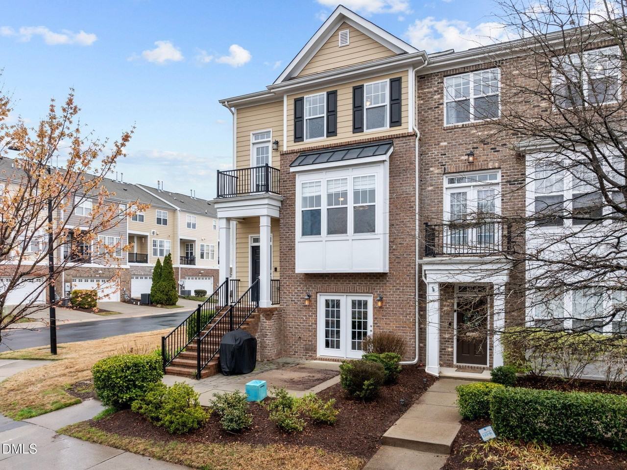 10122 Glen Autumn Rd - Photo 5 of 32