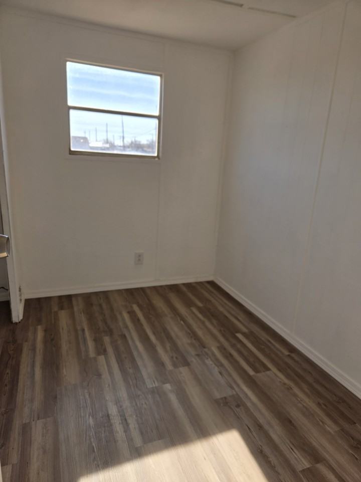 502 N Avenue F #1 - Photo 5 of 8