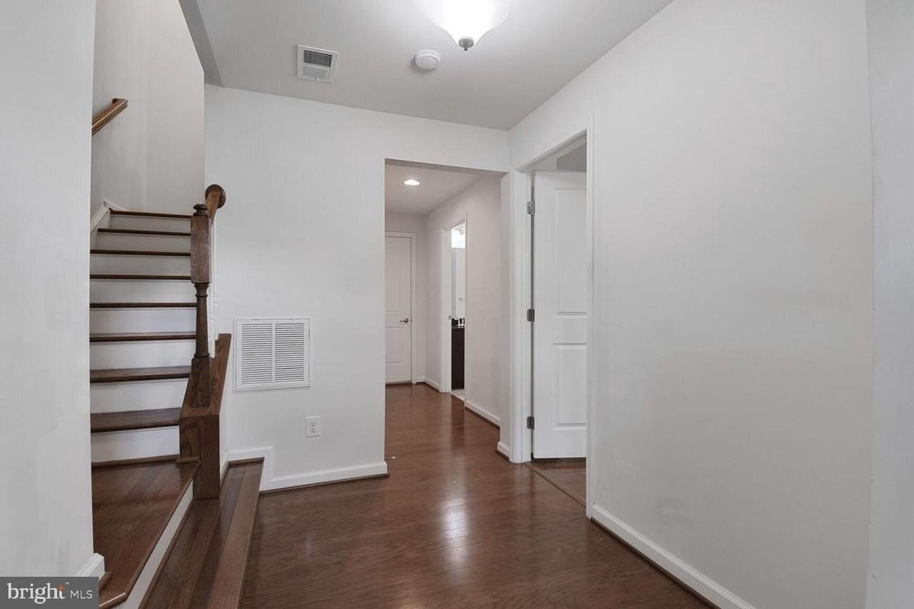 3636 Wright Ter Ne - Photo 2 of 39