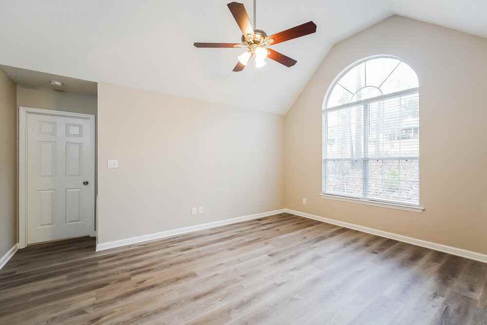 15826 Lawyers Rd - Photo 3 of 15