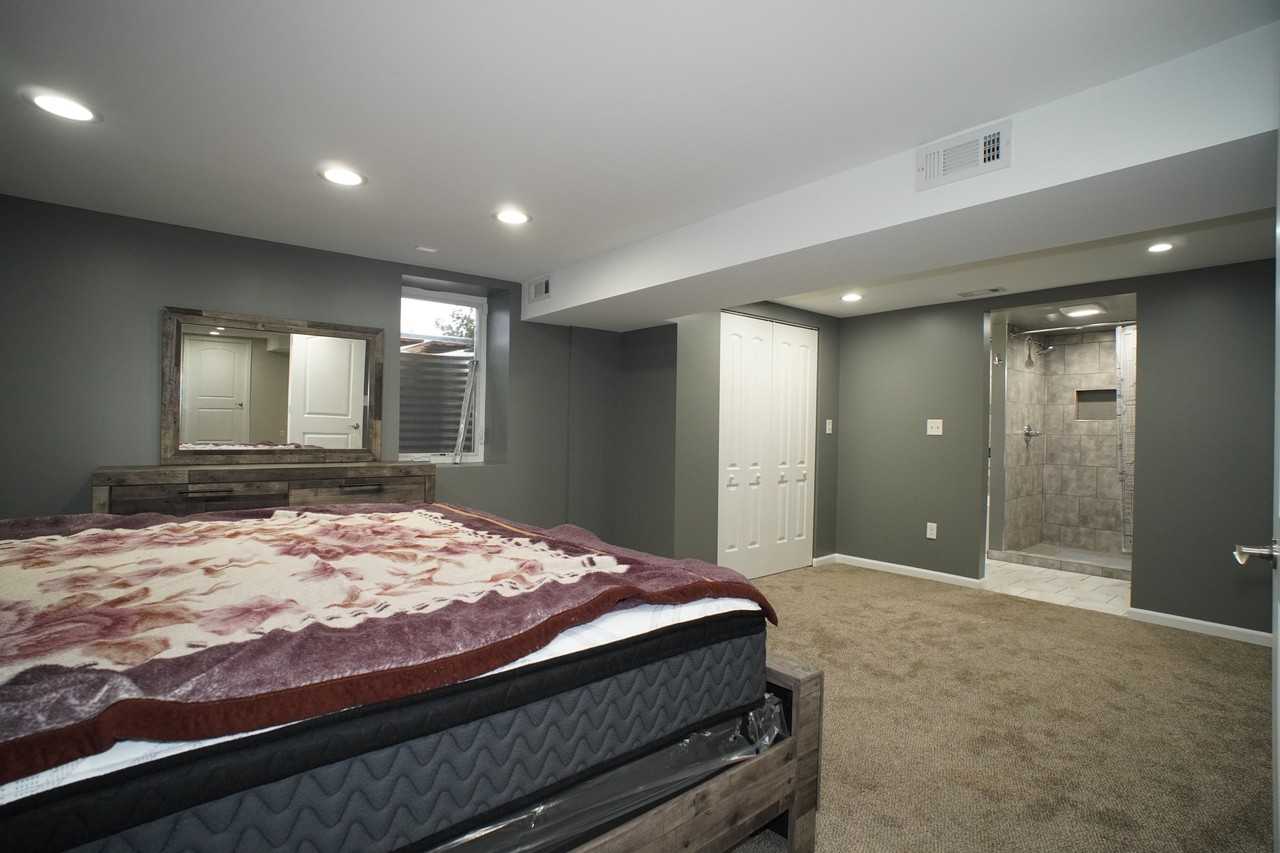 6092 Cleveland St #1 - Photo 6 of 9