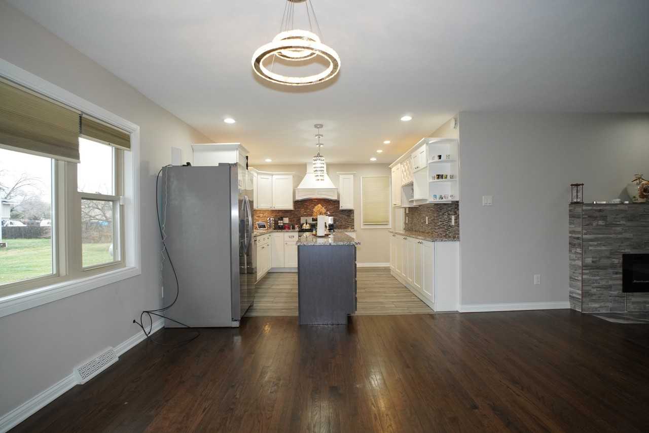 6092 Cleveland St #1 - Photo 7 of 9