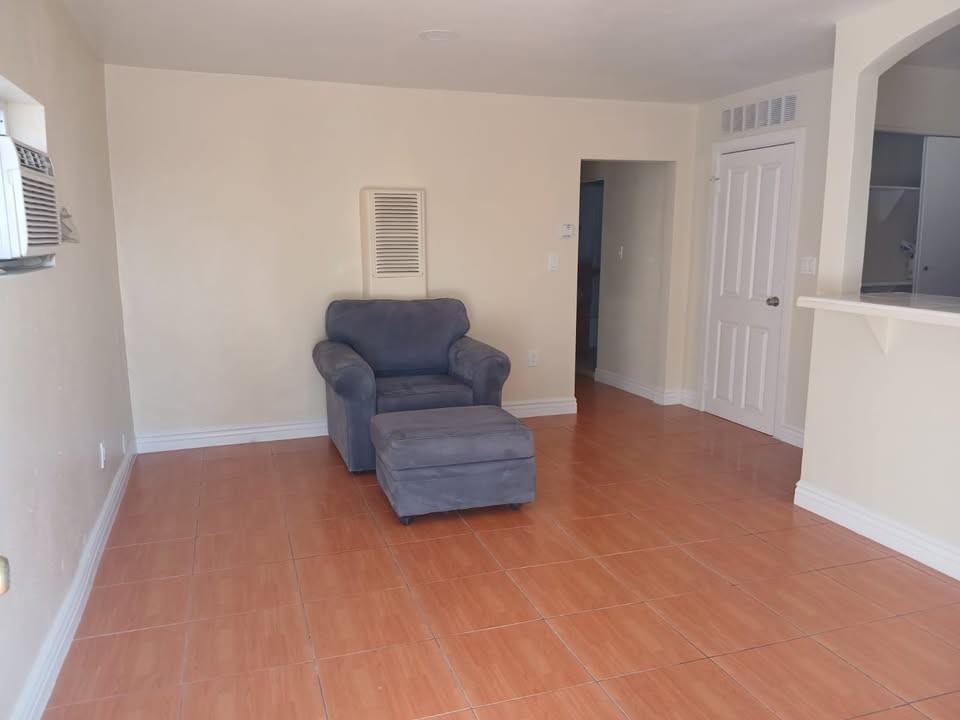 4912 Astor Ave #1 - Photo 3 of 20