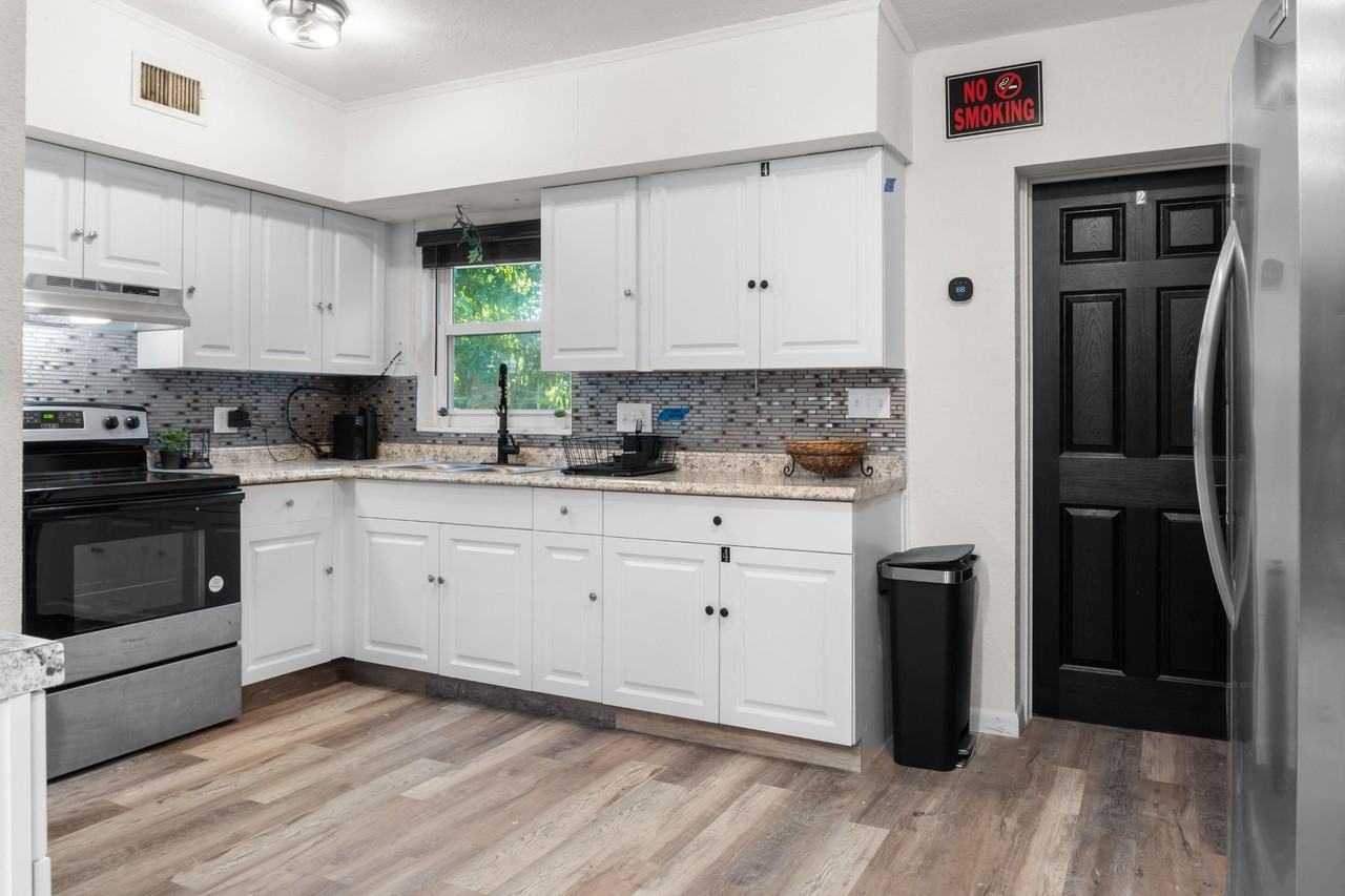 W Grant St - Photo 2 of 7