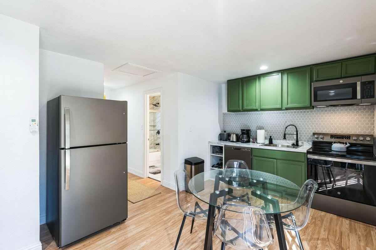 Westglen Dr - Photo 3 of 8