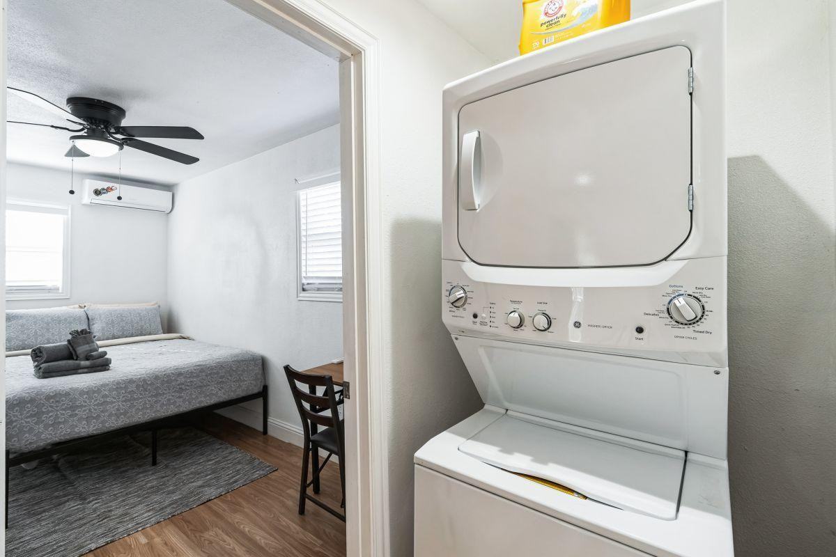 Westglen Dr - Photo 4 of 8