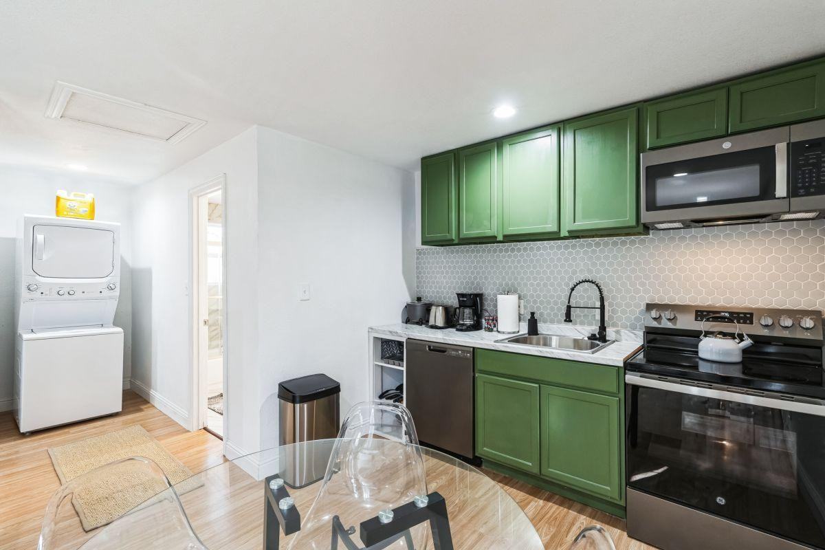 Westglen Dr - Photo 5 of 8