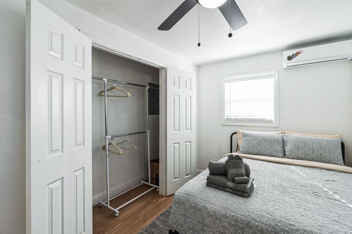 Westglen Dr - Photo 7 of 8