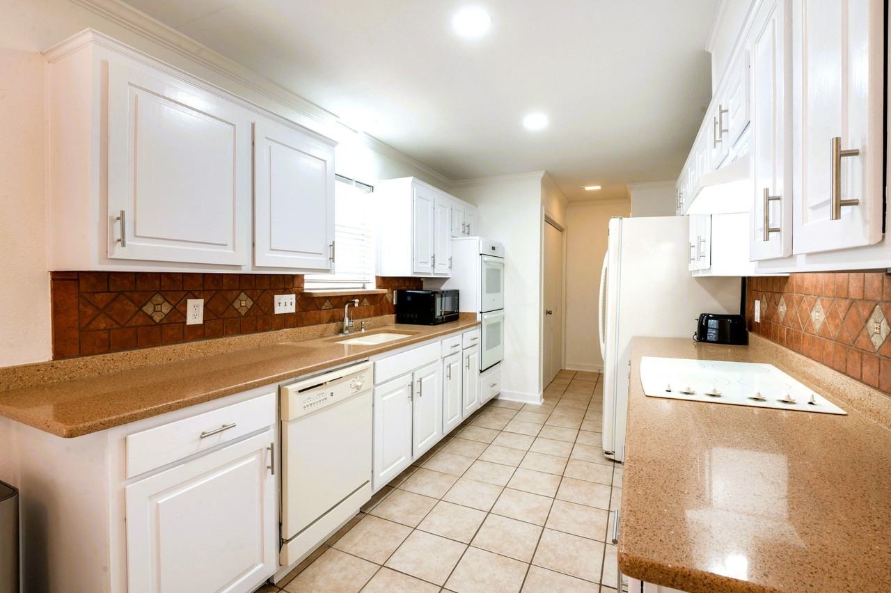 Louisville Dr - Photo 3 of 14