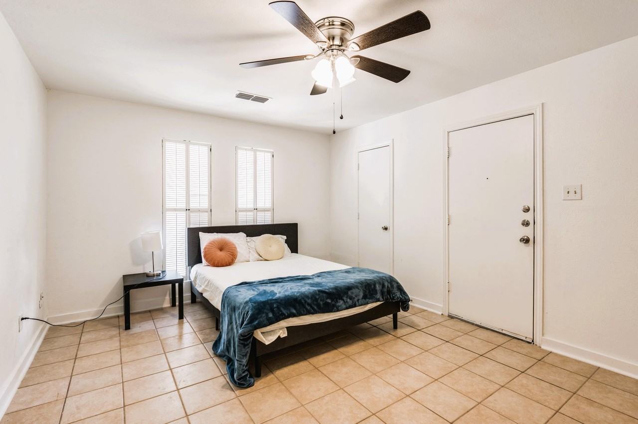 Louisville Dr - Photo 5 of 14