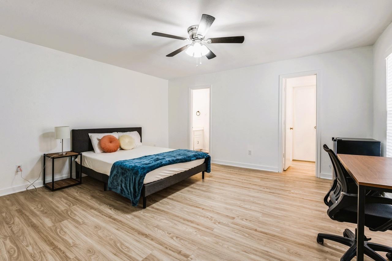 Louisville Dr - Photo 7 of 14