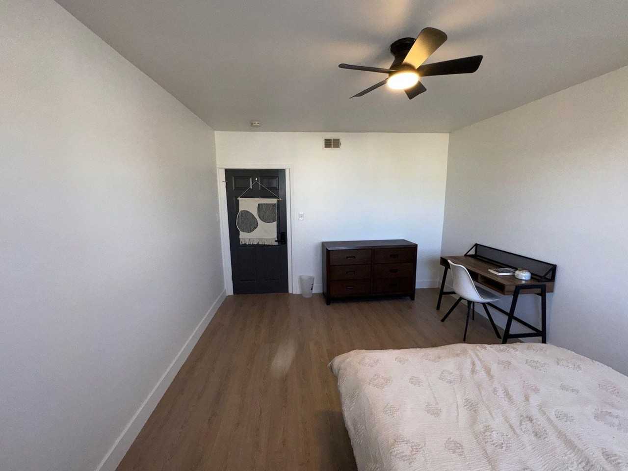 S St Se - Photo 5 of 5