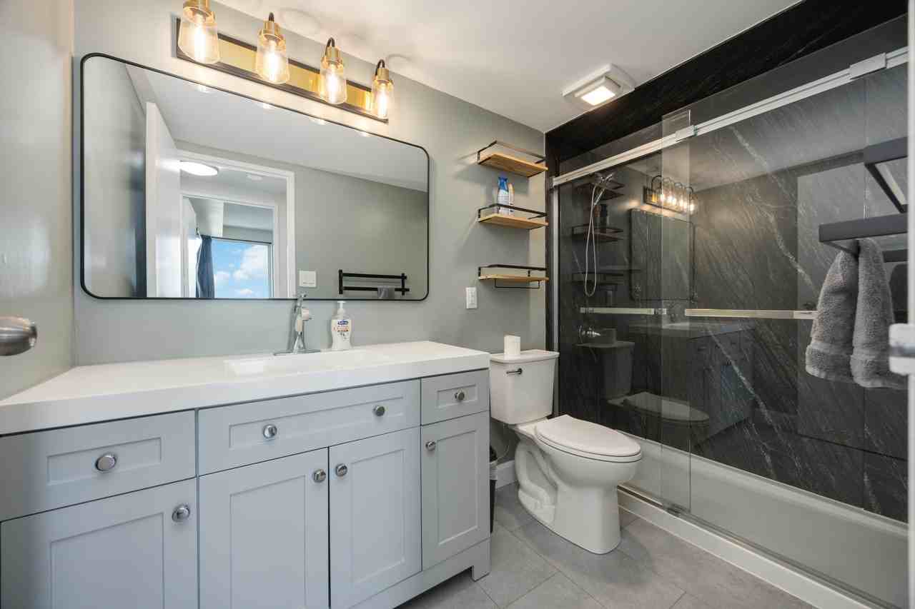 155 Front Street Northunit 909 - Photo 3 of 25