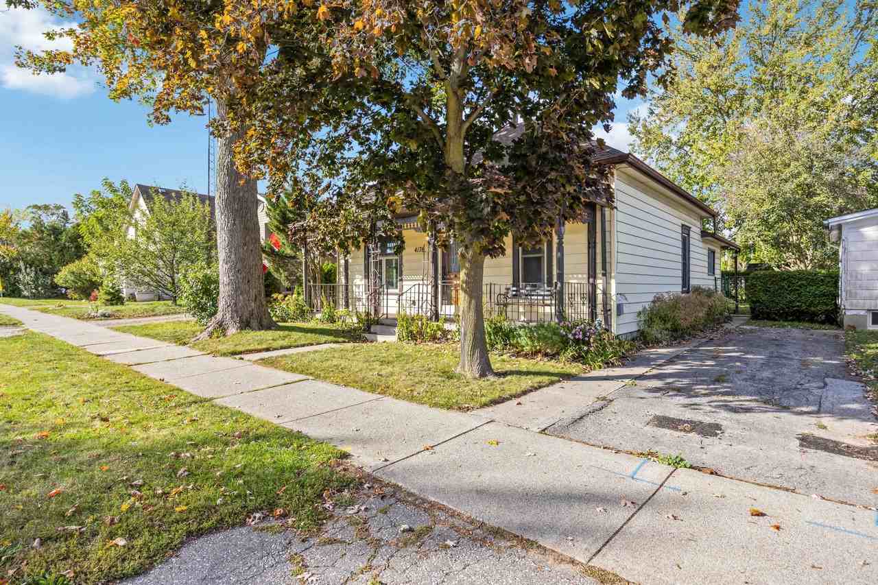 4176 Dufferin Ave - Photo 3 of 50