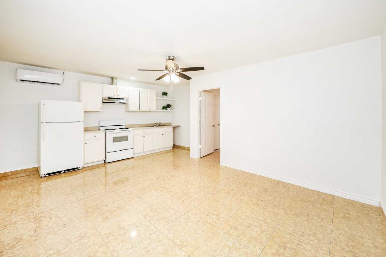 1005 Andrew Ave - Photo 5 of 16