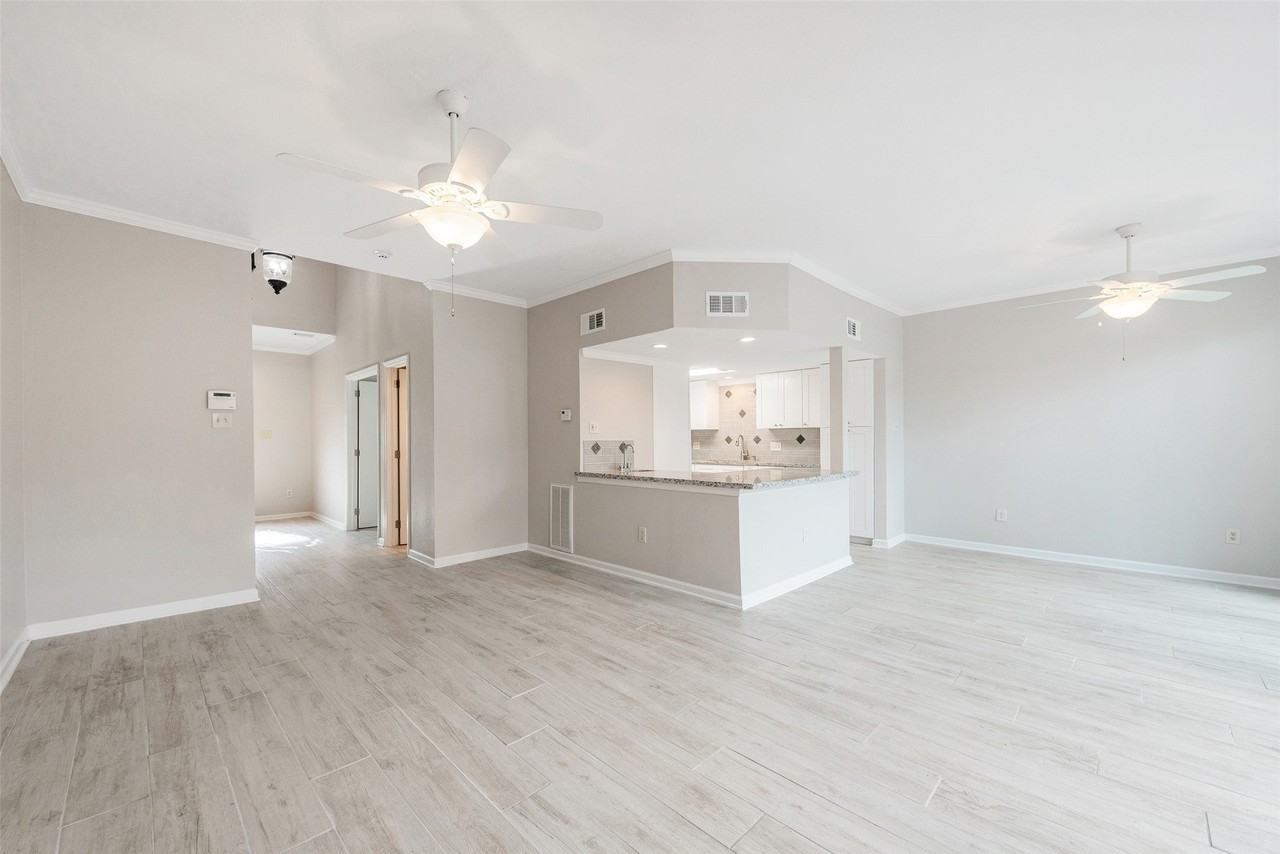 15171 Kimberley Ct - Photo 3 of 24