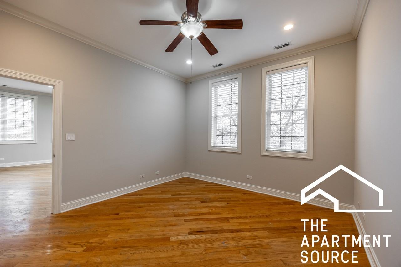 2338 W Morse Ave #2 - Photo 7 of 25