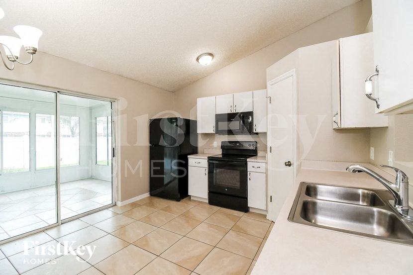 1557 Slash Pine Ct - Photo 6 of 15