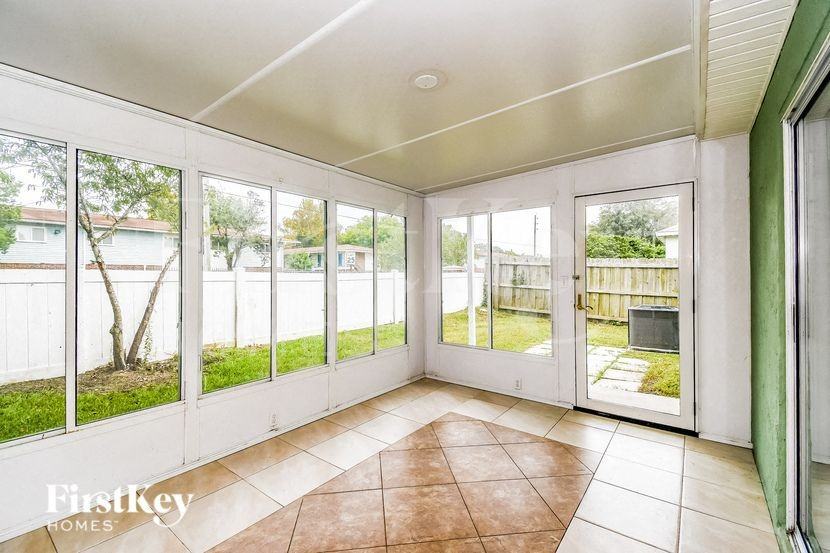 1557 Slash Pine Ct - Photo 7 of 15