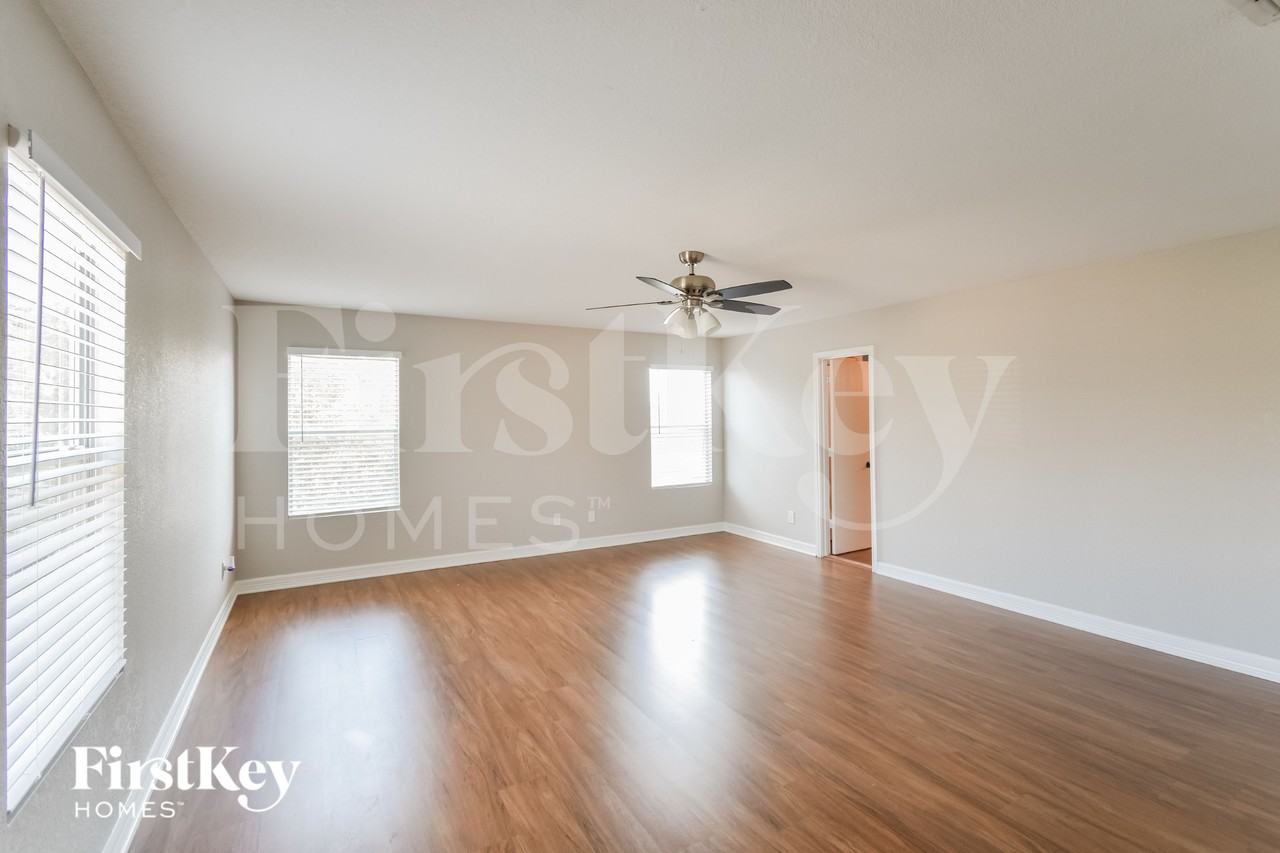 5910 Campus Park - Photo 7 of 15