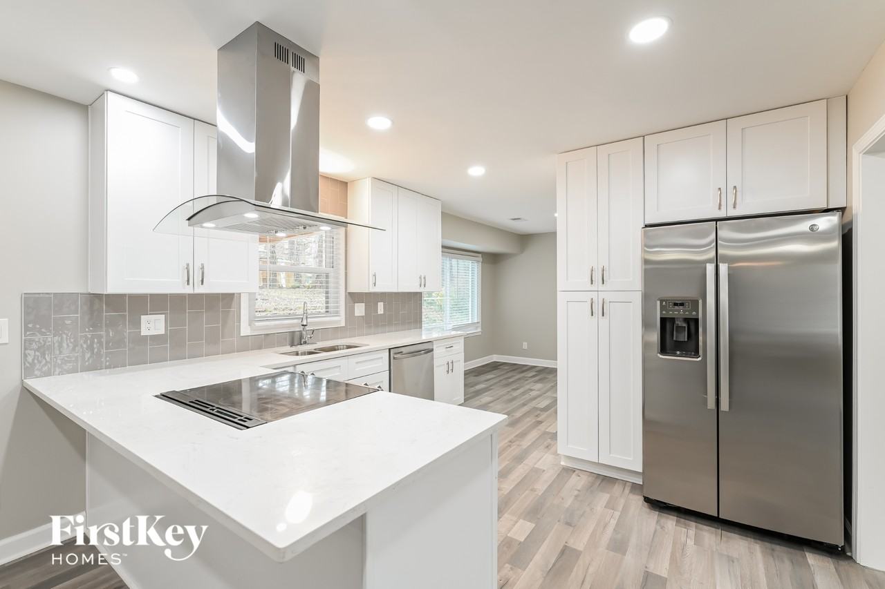 946 Hargett Ct - Photo 4 of 15