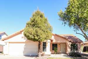 featured image of 1214 E Grovers Ave