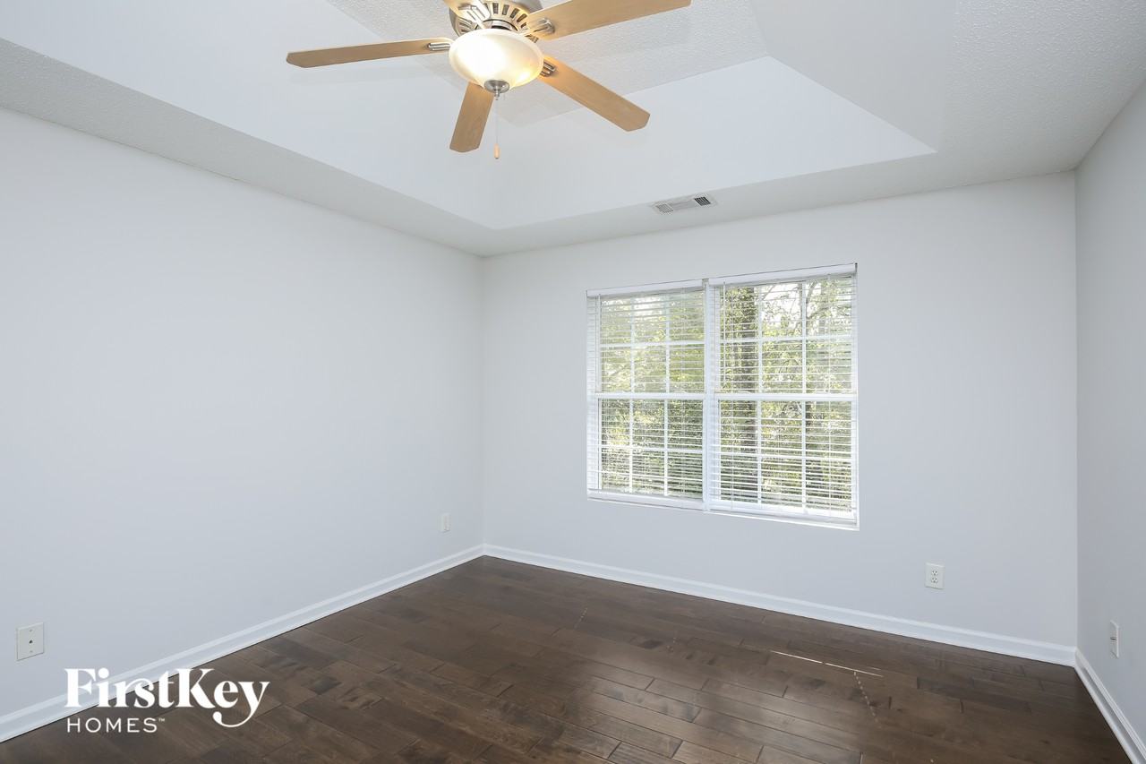 1911 Natalie Dr - Photo 7 of 15