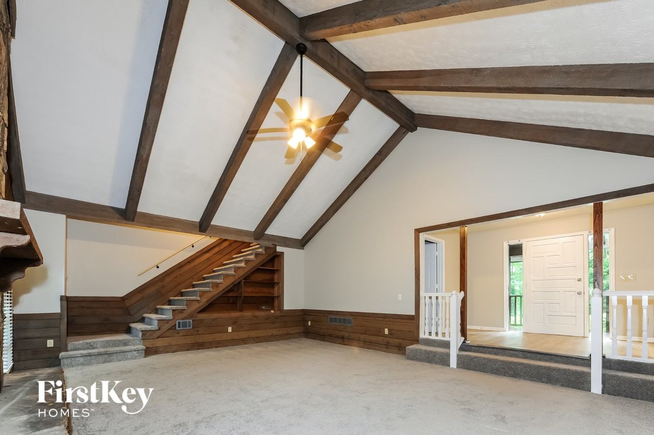 1829 E Gate Dr - Photo 3 of 14