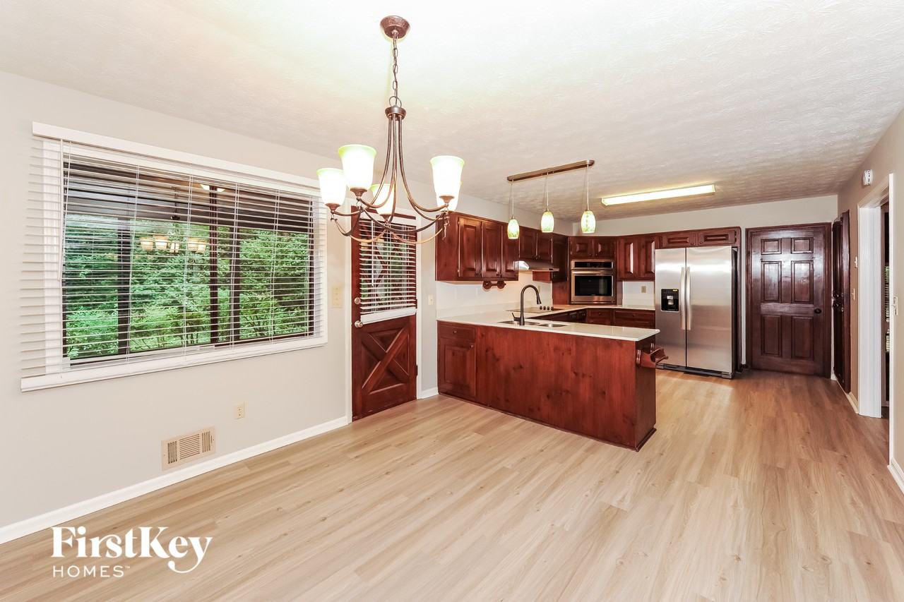 1829 E Gate Dr - Photo 5 of 14