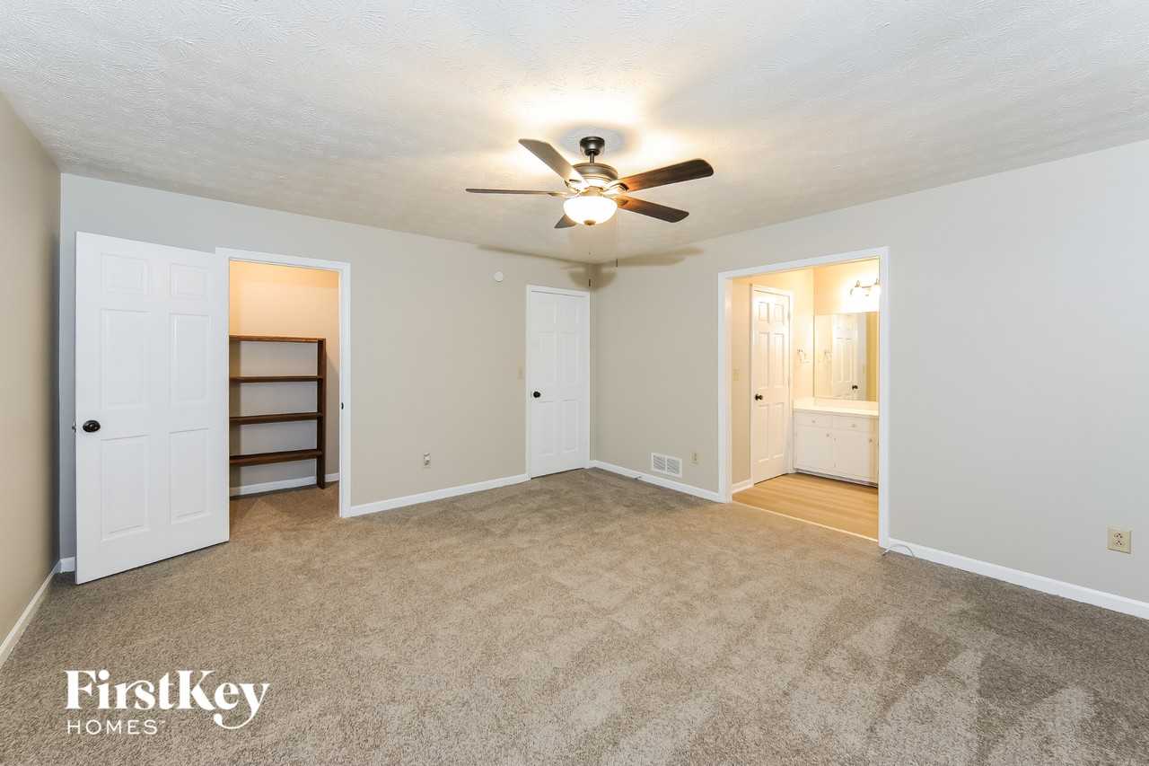 1829 E Gate Dr - Photo 7 of 14