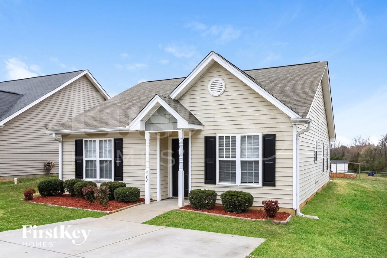 329 Wright St - Photo 2 of 15