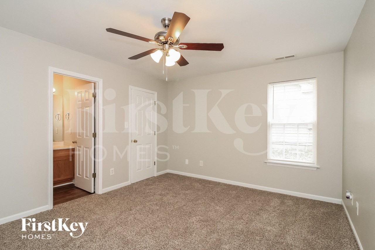 329 Wright St - Photo 7 of 15